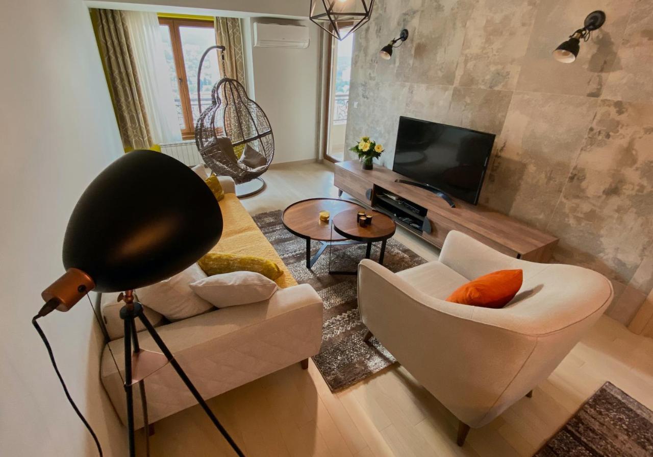 Stylish Apartment, Skopje Centre - Private Parking - Panoramic Views Exterior foto
